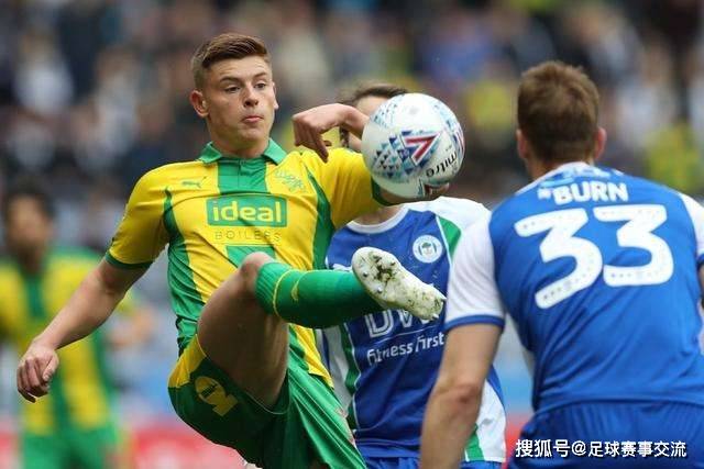 太拼!赵睿赛后出现抽筋 被张镇麟背着离开赛场