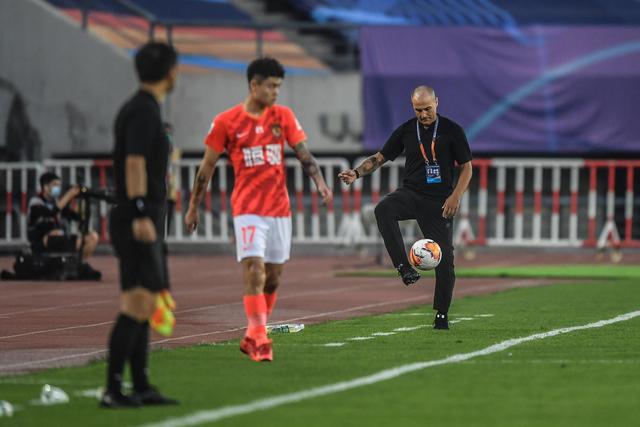 斯塔沃补射攻入海港新赛季亚冠首球 海港1-1扳平