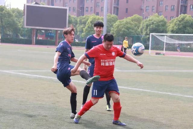 格林36分火箭险胜马刺 骑士力克尼克斯4连胜